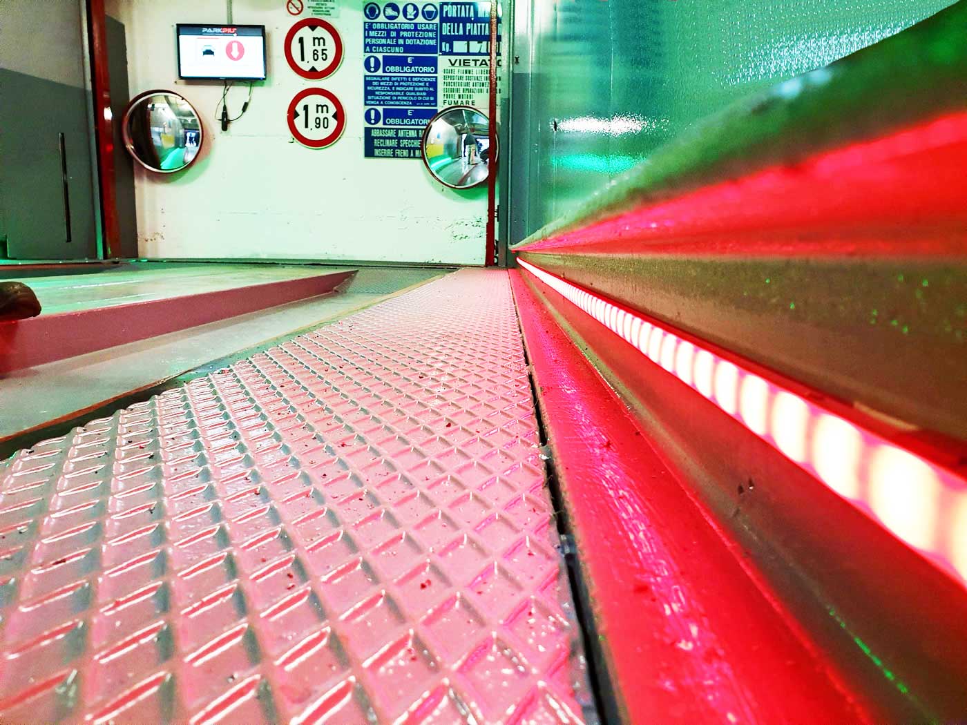 Restaurierung des automatischen Parkplatzes Mailand - Noria